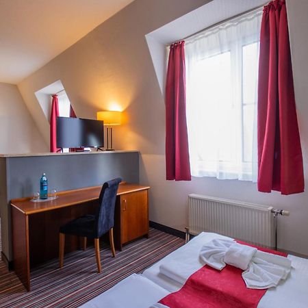 Seehotel Brandenburg An Der Havel Brielow Esterno foto