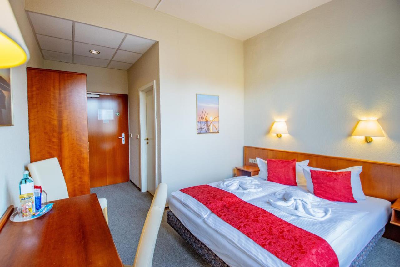 Seehotel Brandenburg An Der Havel Brielow Esterno foto