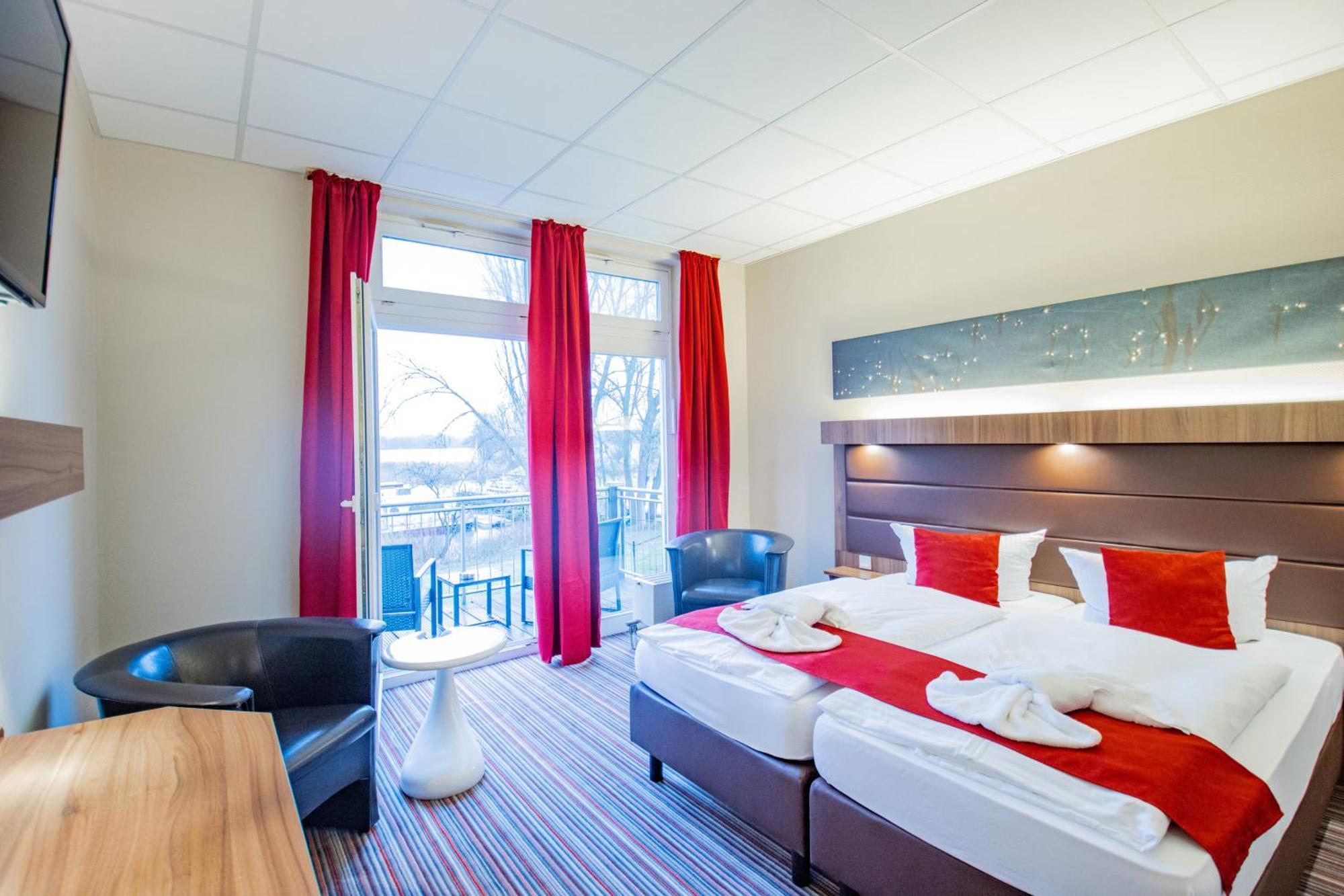 Seehotel Brandenburg An Der Havel Brielow Esterno foto
