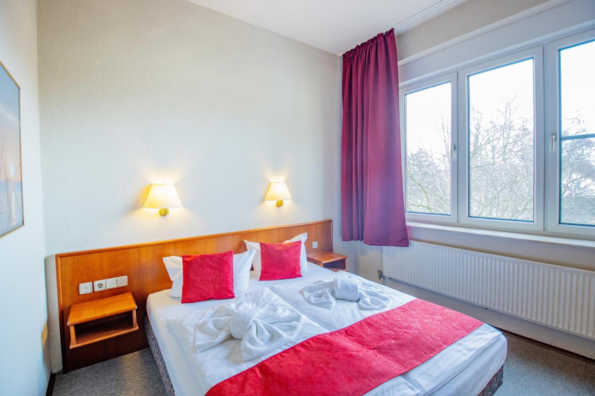 Seehotel Brandenburg An Der Havel Brielow Esterno foto