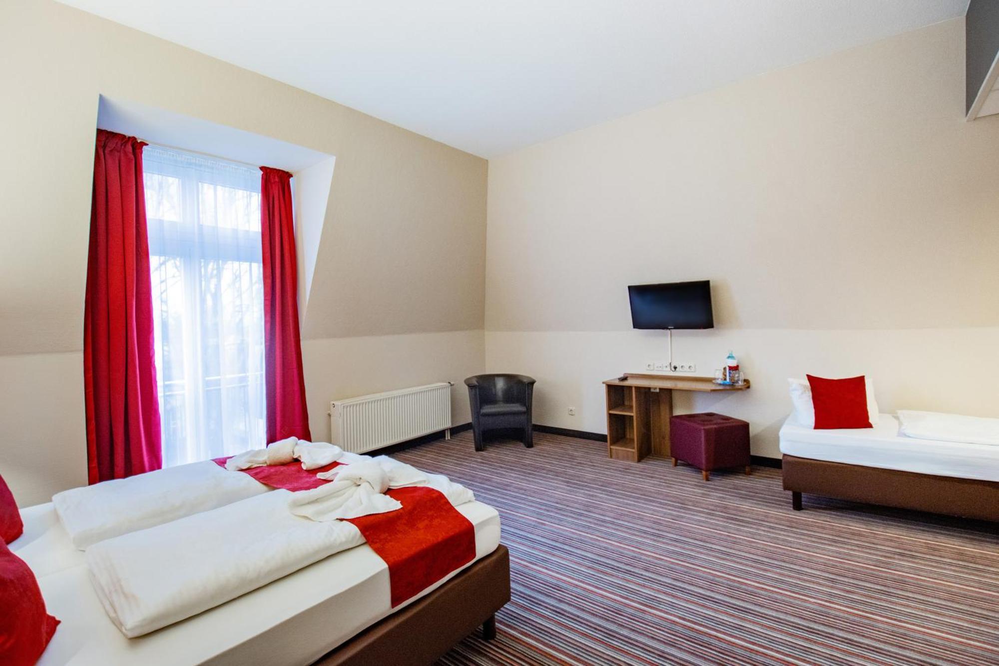 Seehotel Brandenburg An Der Havel Brielow Esterno foto