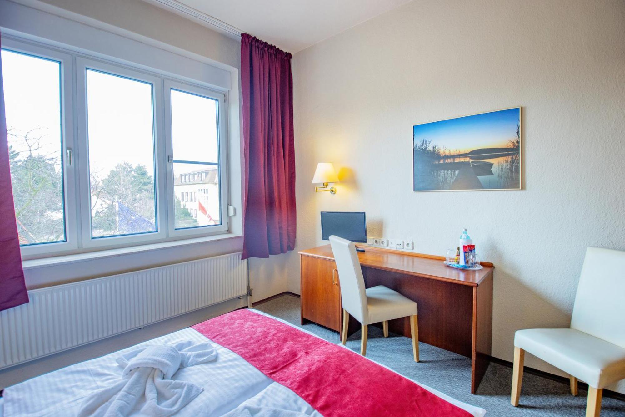 Seehotel Brandenburg An Der Havel Brielow Esterno foto