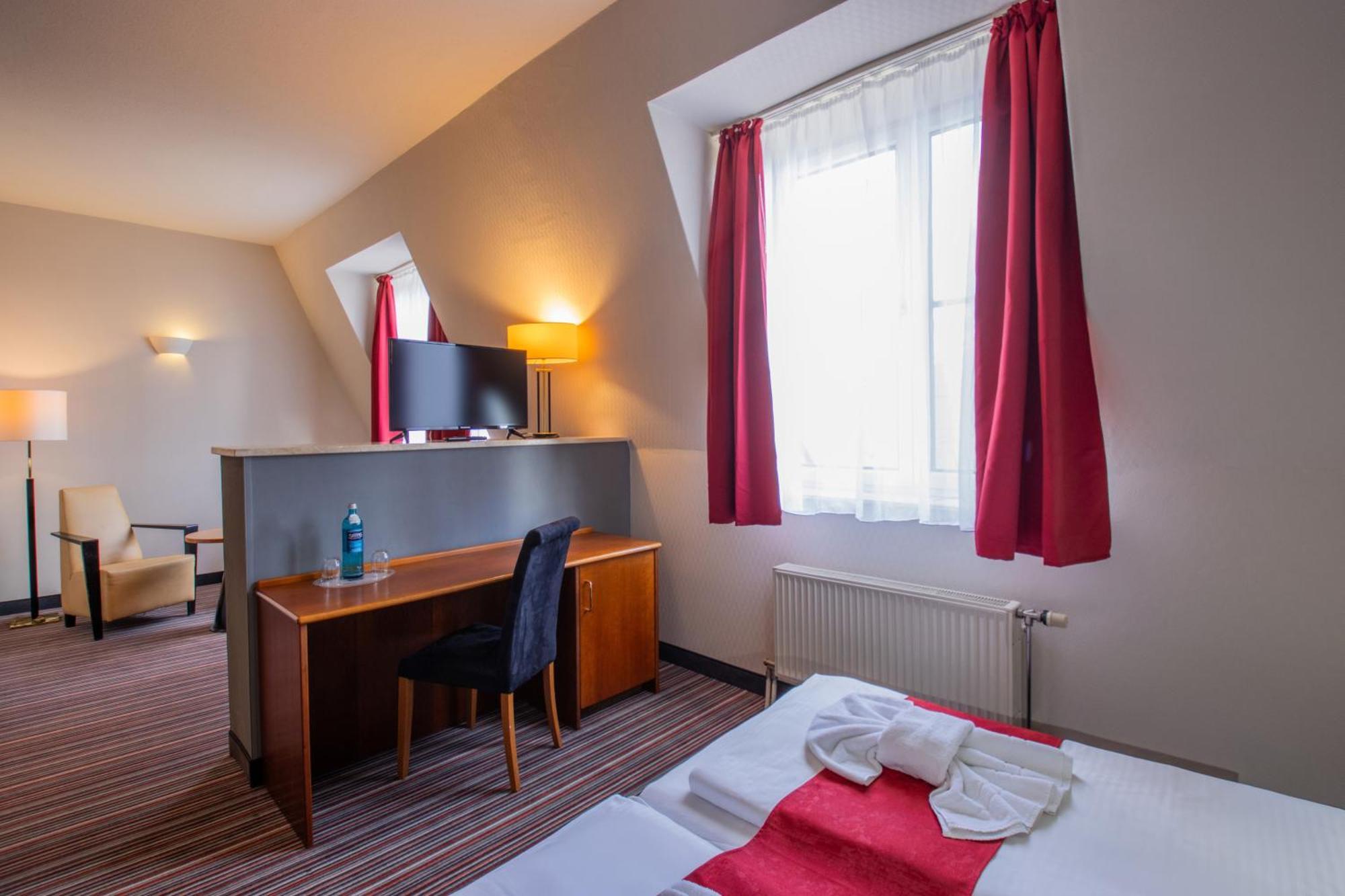 Seehotel Brandenburg An Der Havel Brielow Esterno foto
