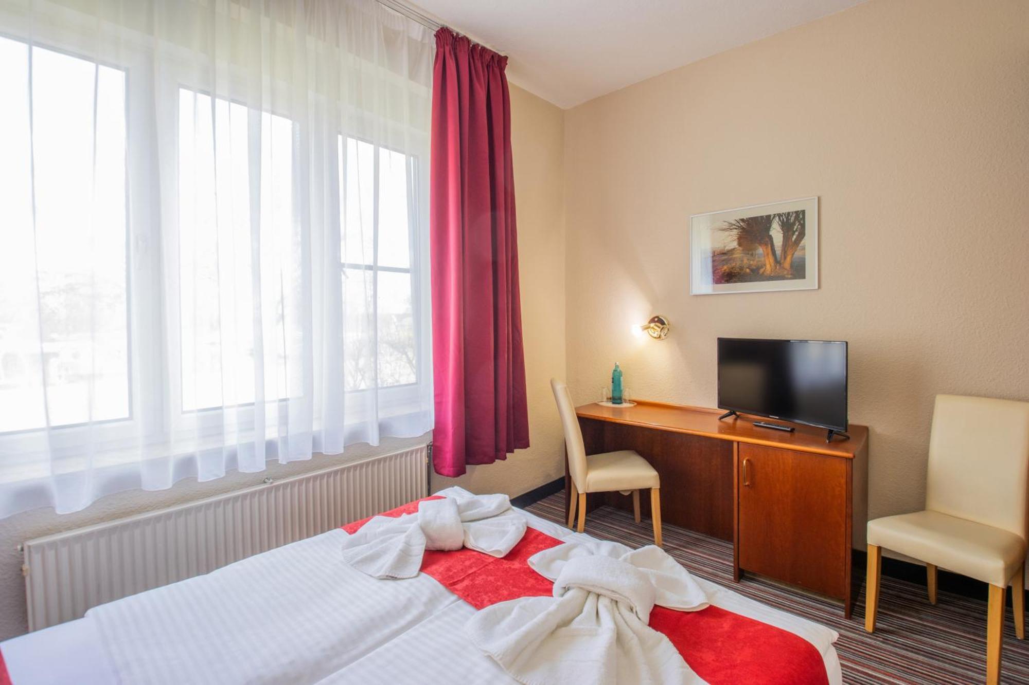 Seehotel Brandenburg An Der Havel Brielow Esterno foto