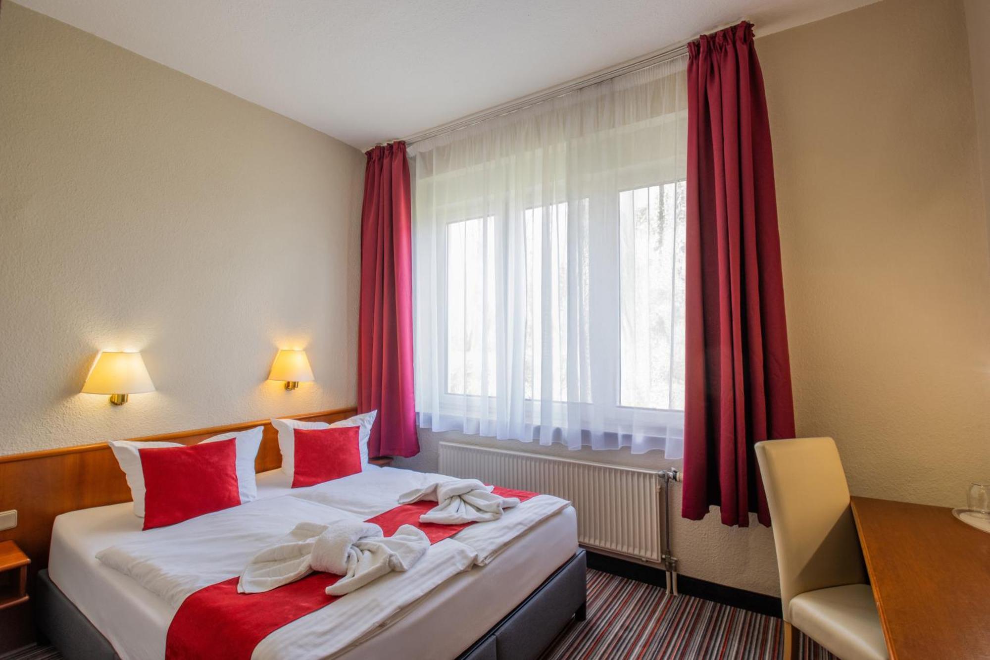 Seehotel Brandenburg An Der Havel Brielow Esterno foto