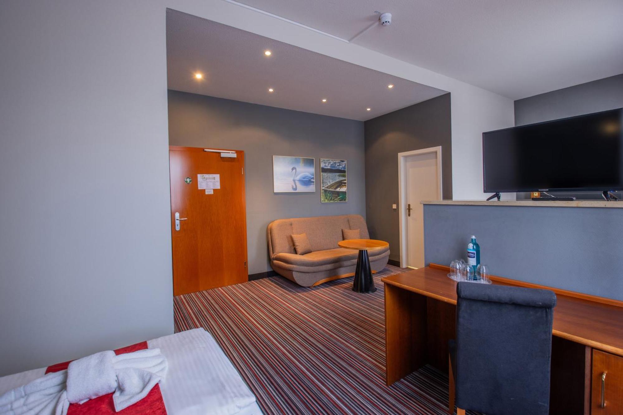 Seehotel Brandenburg An Der Havel Brielow Esterno foto