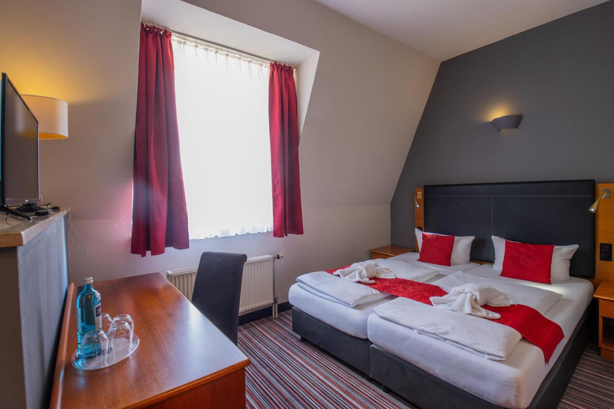 Seehotel Brandenburg An Der Havel Brielow Esterno foto