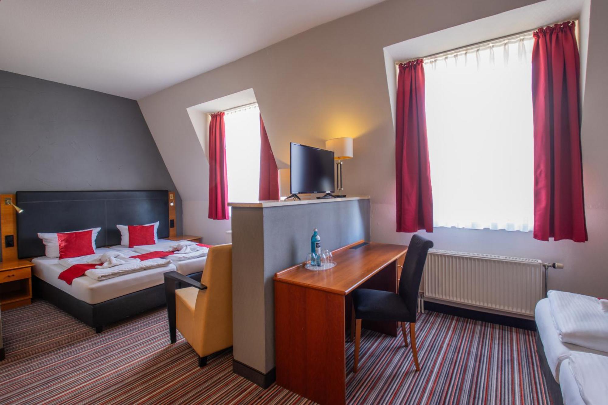 Seehotel Brandenburg An Der Havel Brielow Esterno foto