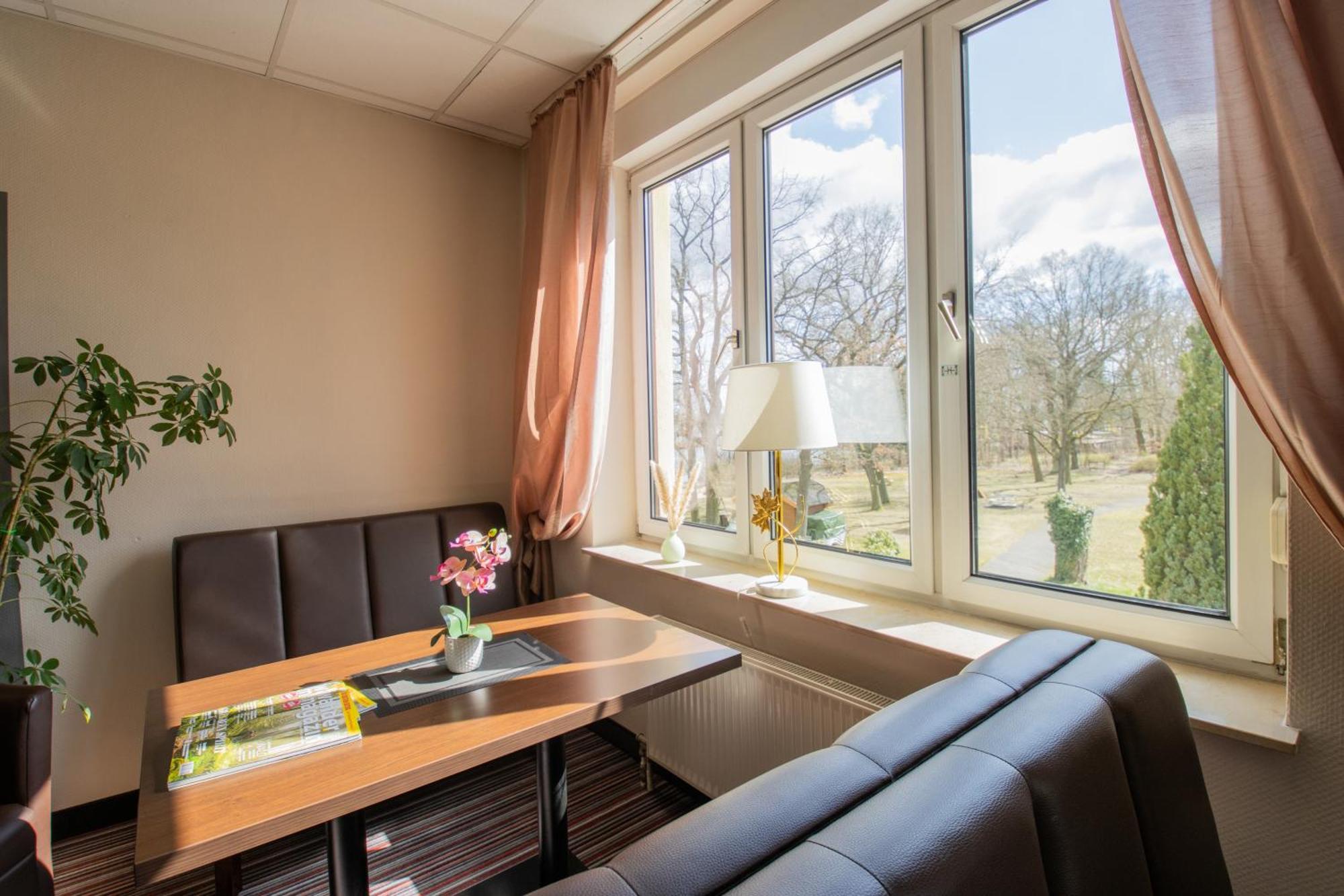 Seehotel Brandenburg An Der Havel Brielow Esterno foto